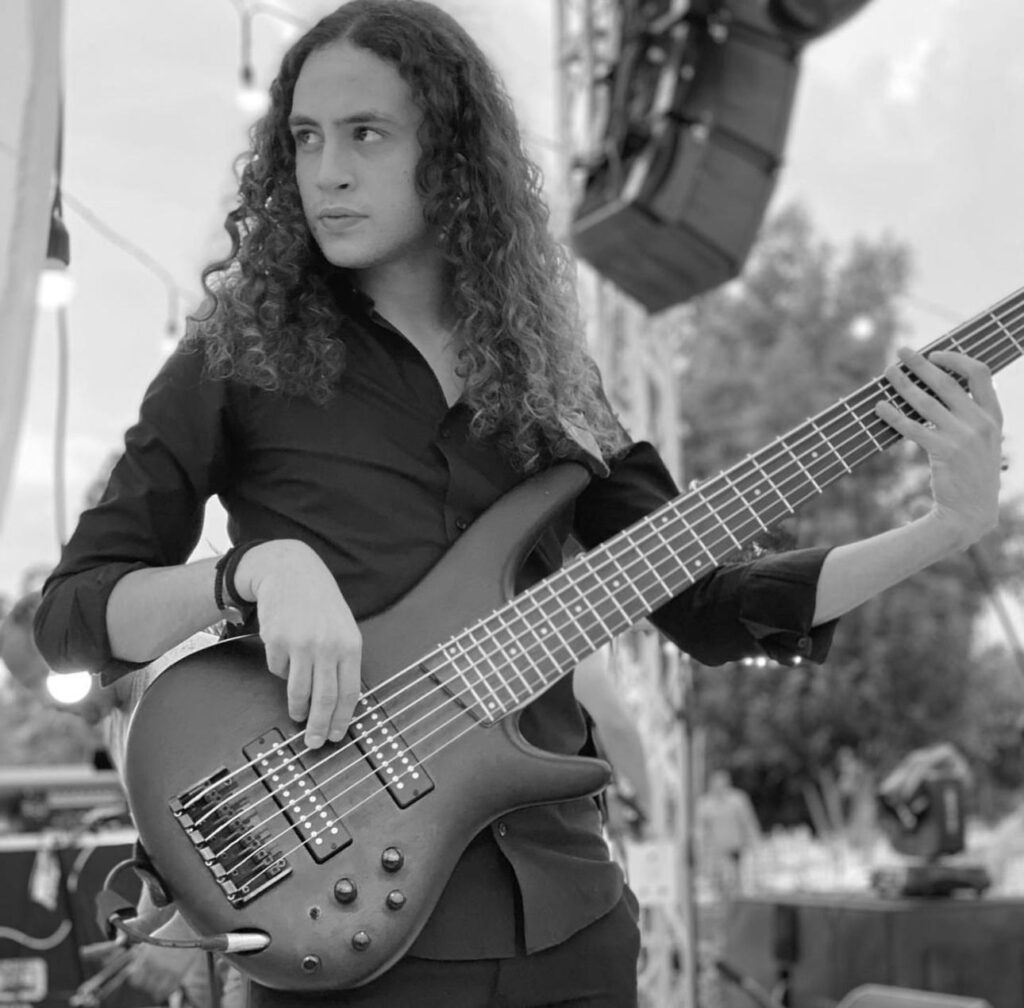 Hasan ATAKAN / Bass Gitarist